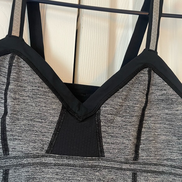 Sale‼️Lululemon Black and Gray Tank Top-Size 10 -EUC - Picture 5 of 11